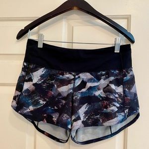 Lululemon athletica shorts 6 tall